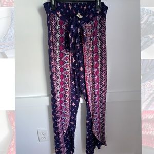 JAPNA flowwy pants with slits near the shins